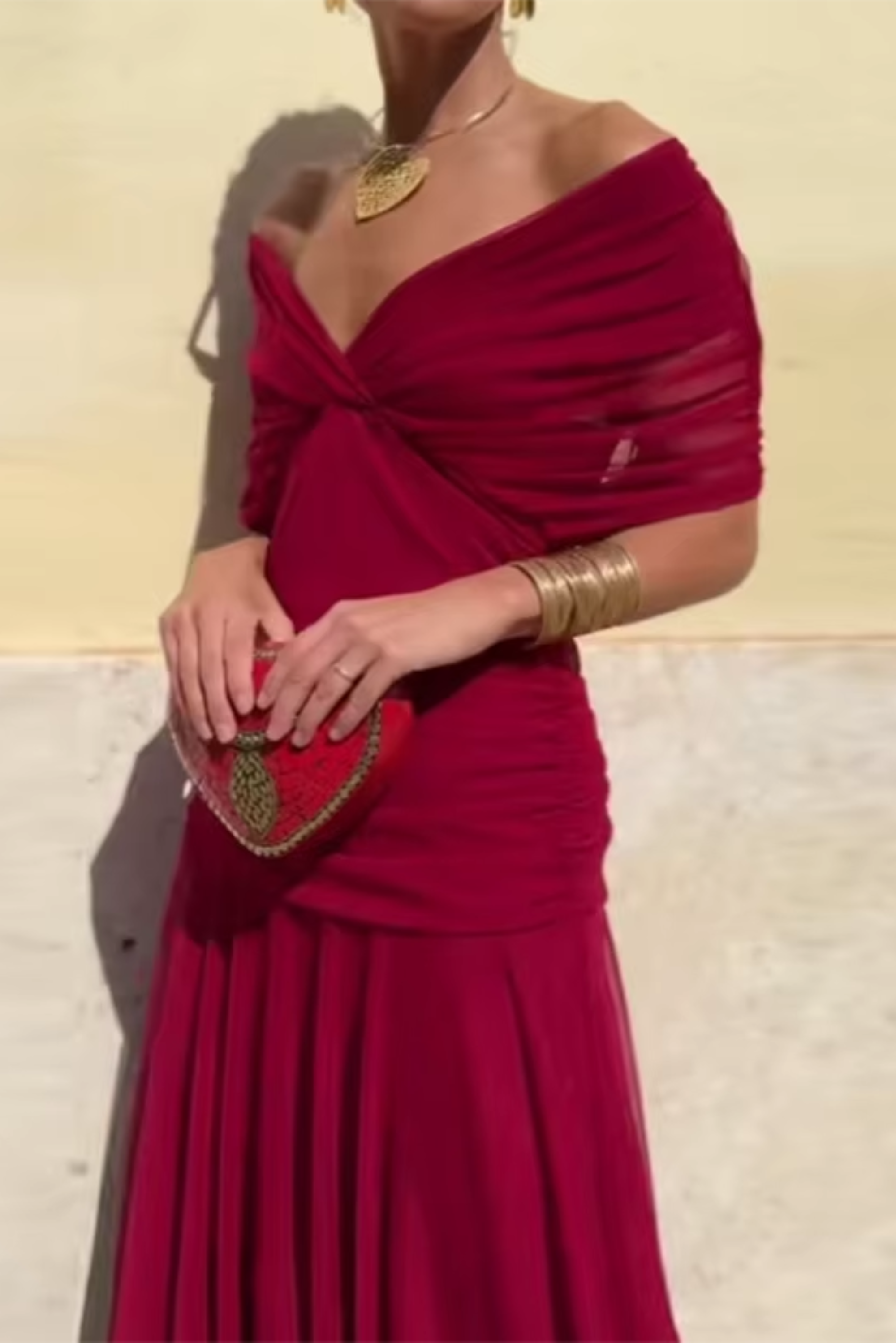 Luisa | Elegante abito lungo da cerimonia con scollo a V