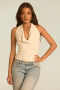 Elara – Top Halter Drapeado Vestibilità Morbida