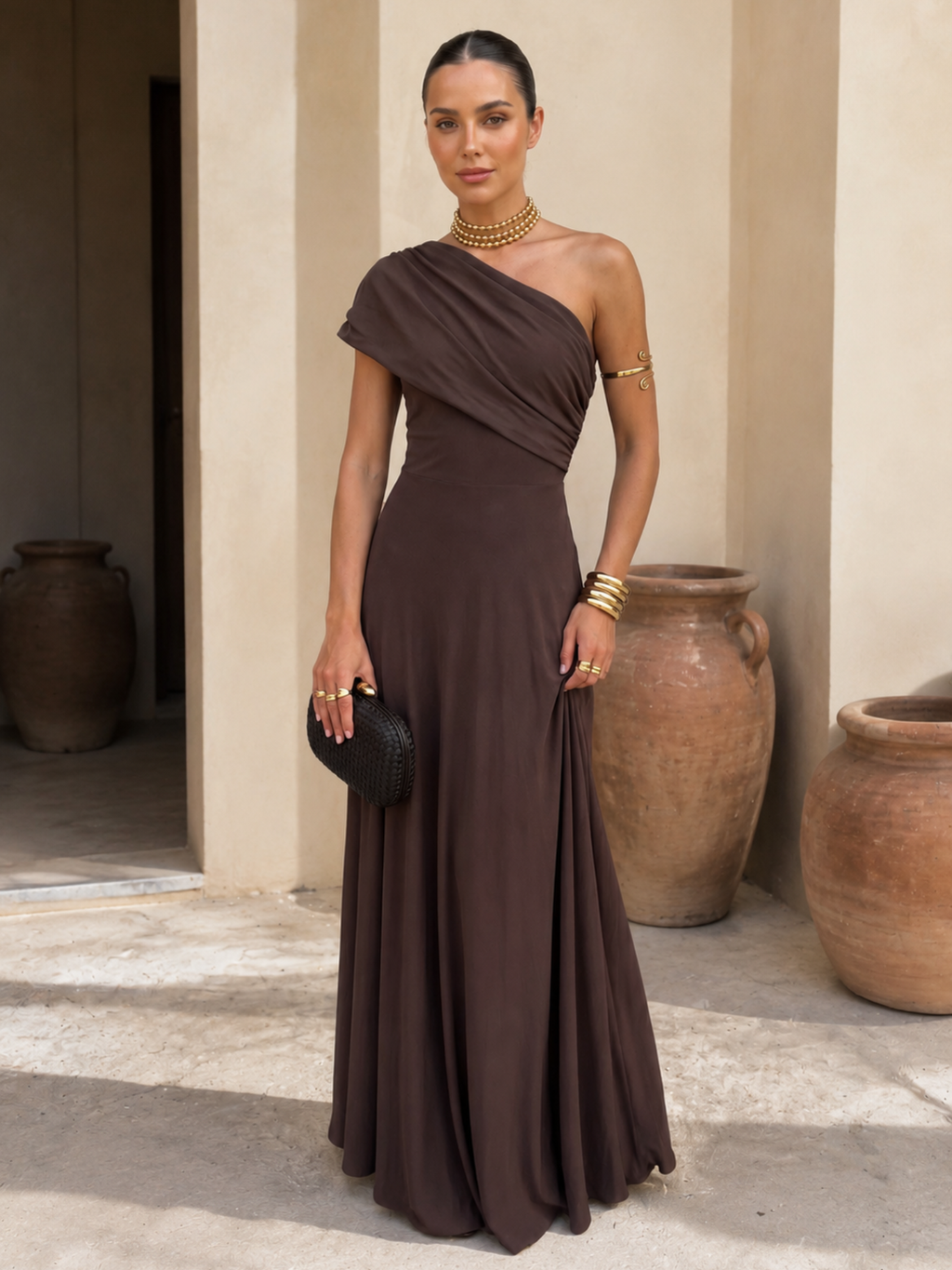 Abito Noto in Marrone