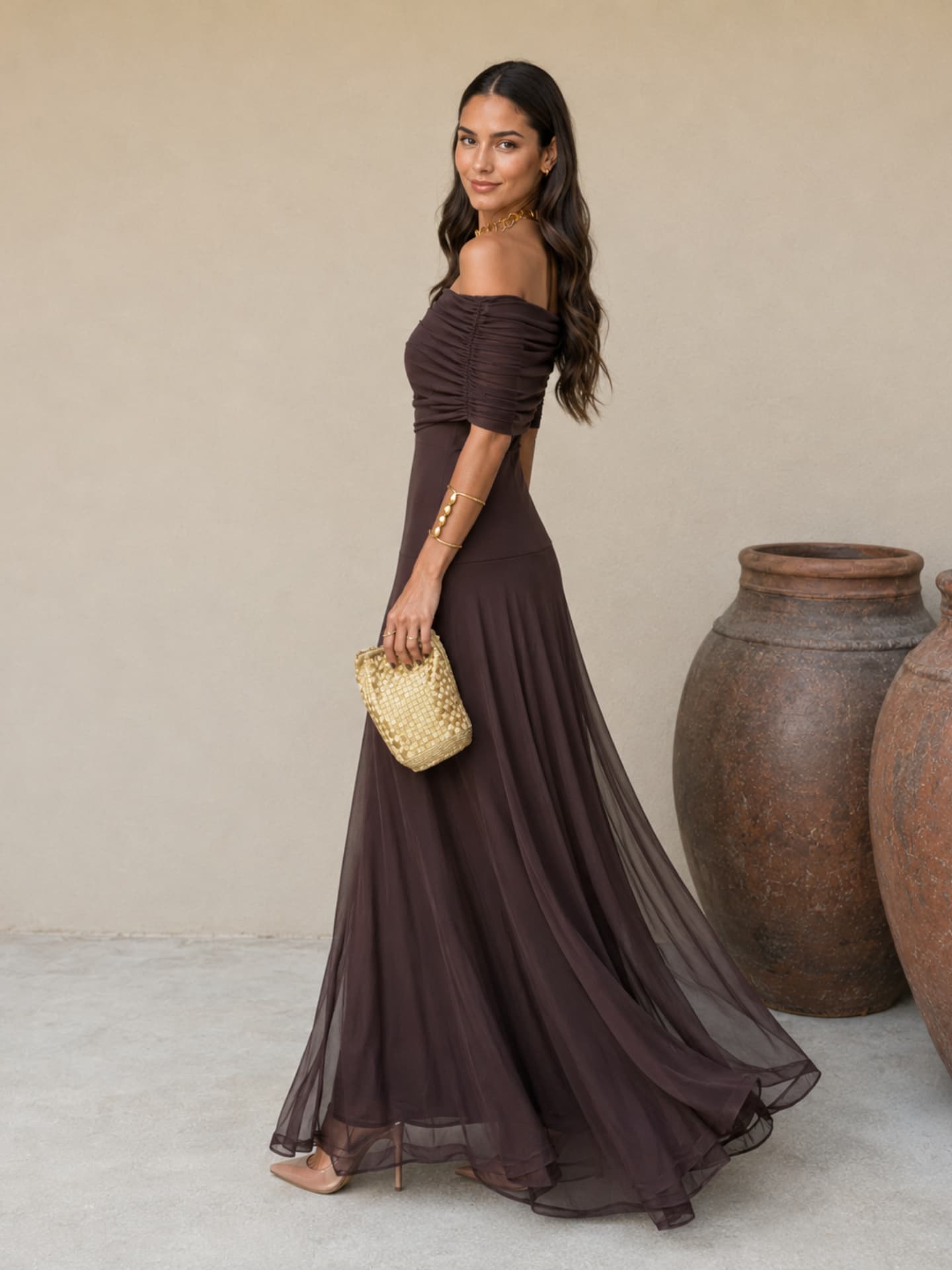 Abito Noto in Marrone