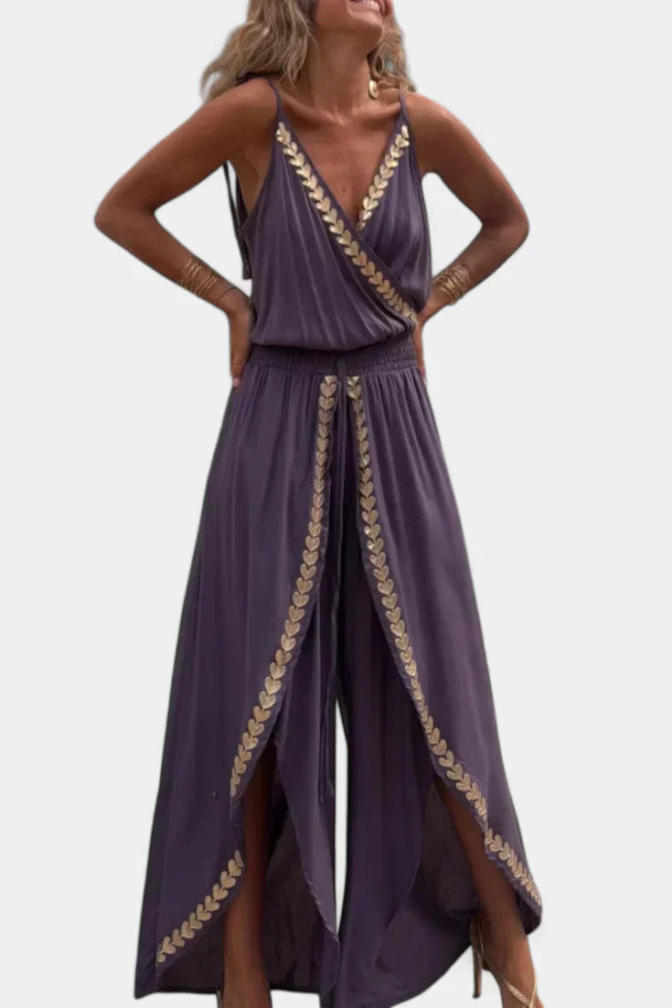 Donatila | Jumpsuit con Dettagli Dorati e Gamba Aperta
