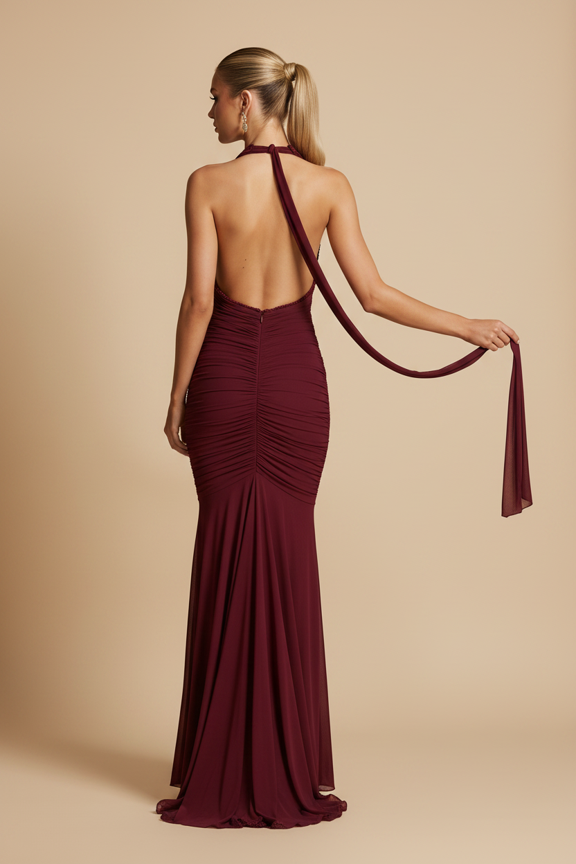 Vera – Abito lungo con scollo profondo e spacco fluido bordeaux