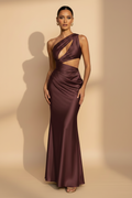 Aveline – Vestito lungo asimmetrico in raso bordeaux