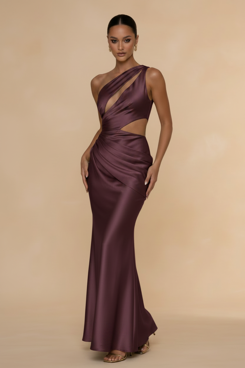 Aveline – Vestito lungo asimmetrico in raso bordeaux