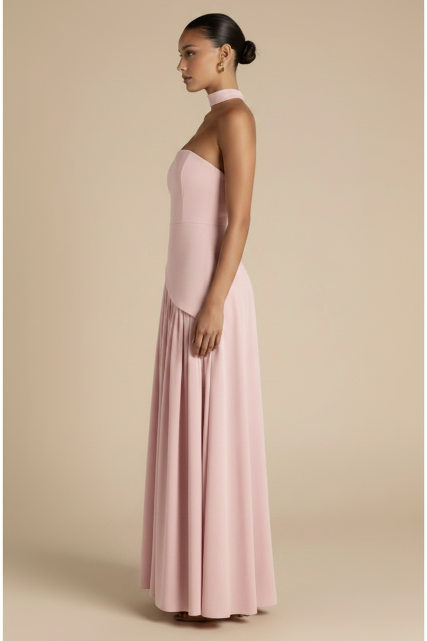 Valeria – Abito lungo senza spalline con spacco, elegante rosa chiaro